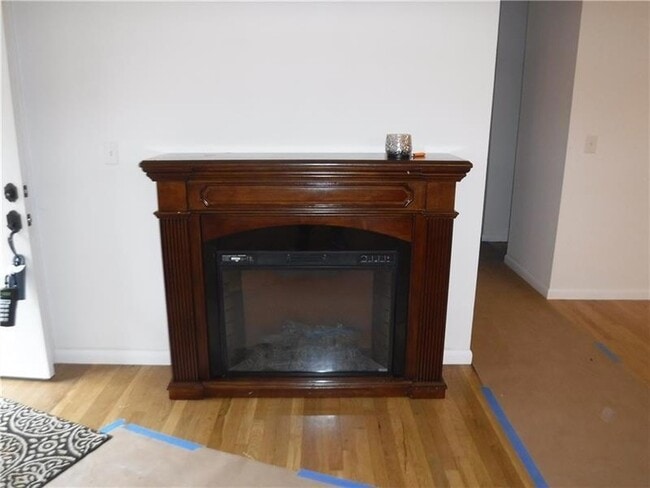 Building Photo - 4469 Leonora Dr