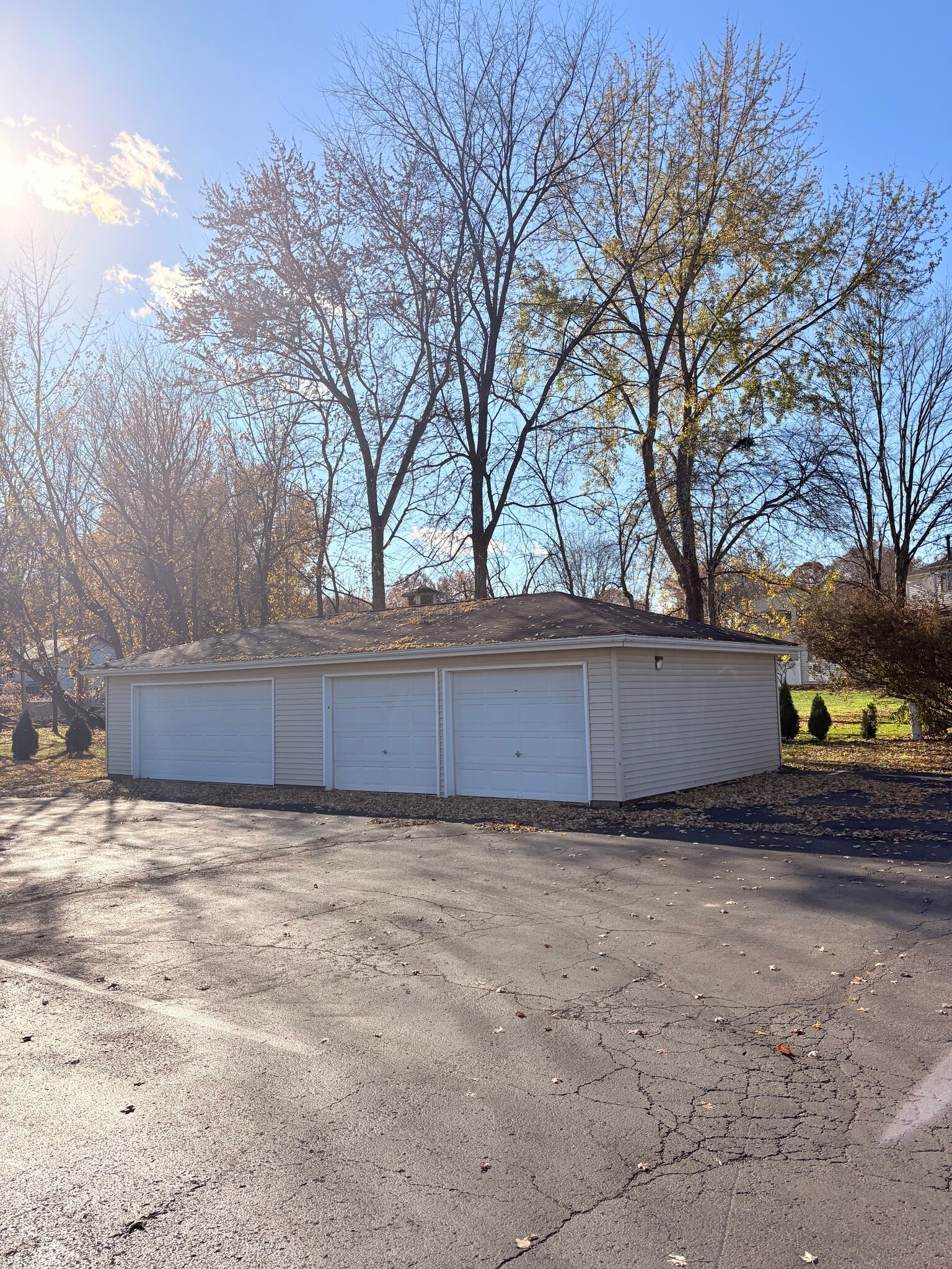 Building Photo - 1436 North Rd SE