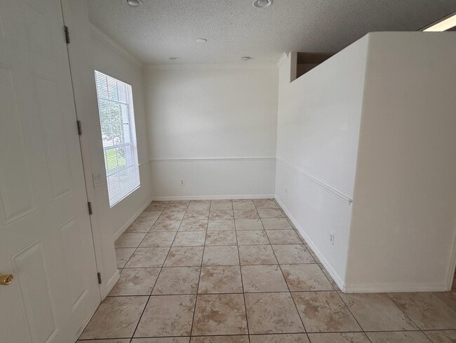 Building Photo - 433 Graystone Blvd