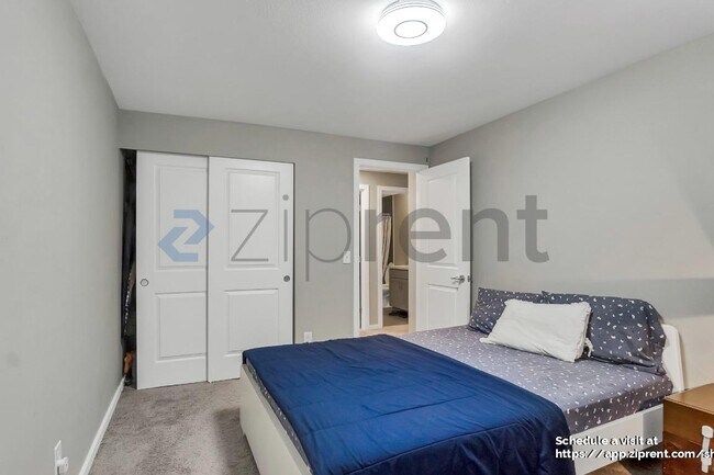 Building Photo - 905 224th Ave NE