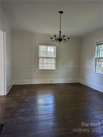 Building Photo - 904 Edgewood Cir