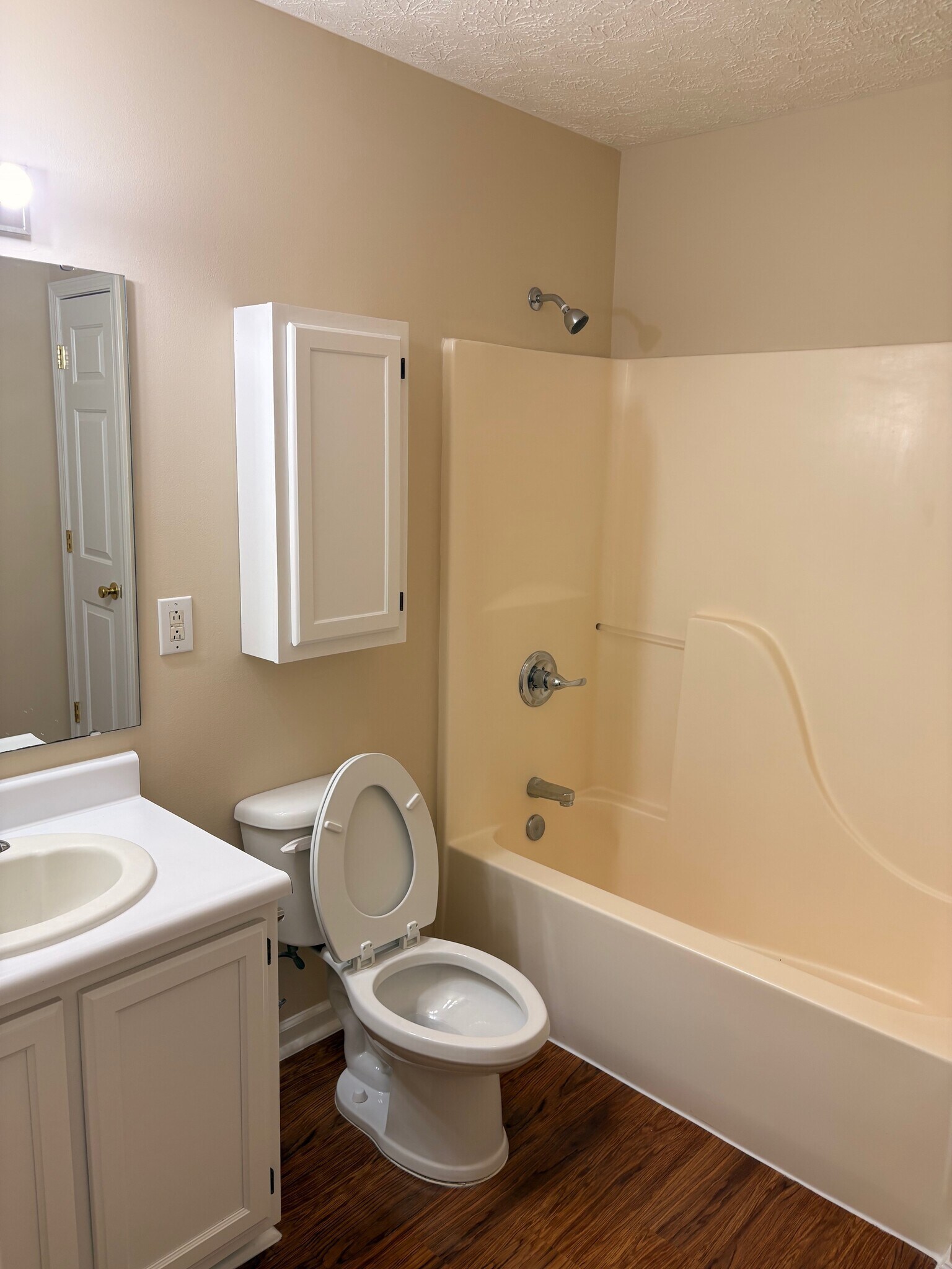 Building Photo - 10756 Central Ave