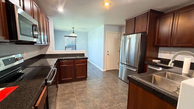 Building Photo - 36532 W Barcelona Ln