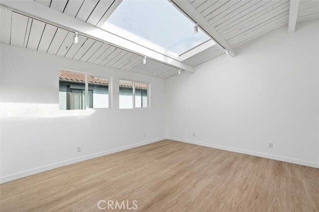 Building Photo - 720 S Catalina Ave