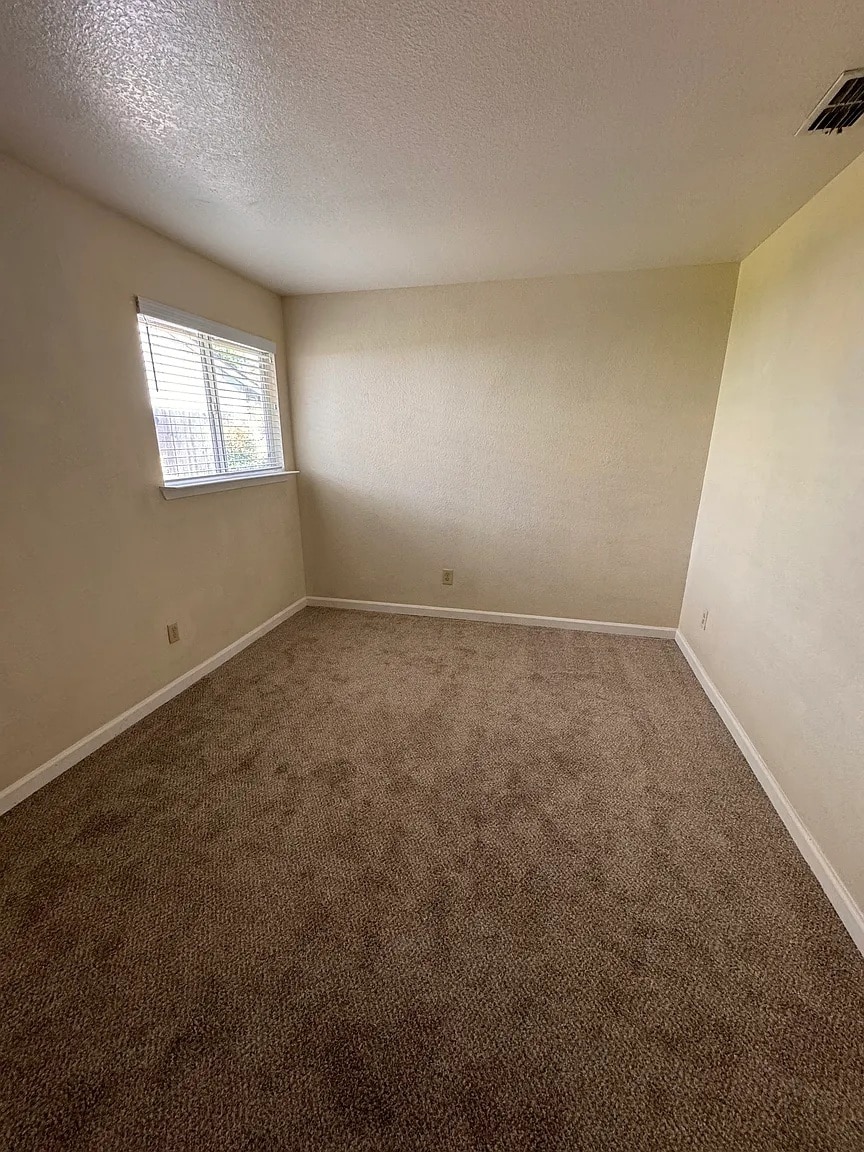 Building Photo - 5327 Hillsdale Blvd