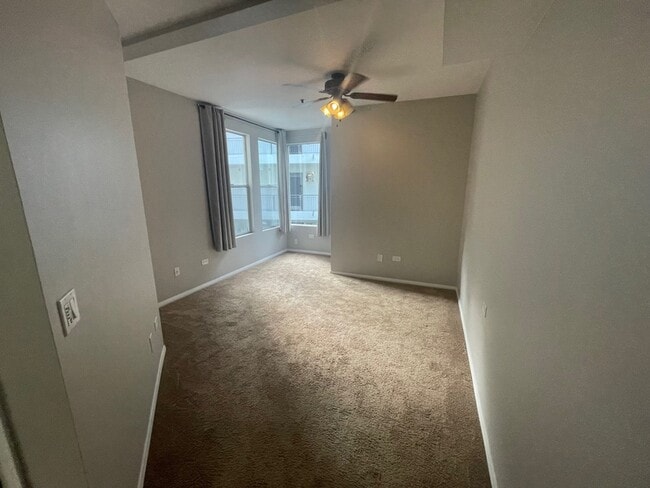 Building Photo - 101 W Market St