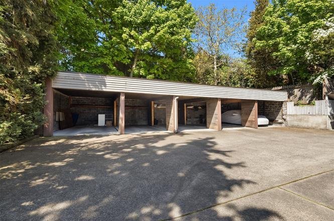 Building Photo - 909 4th Ave N