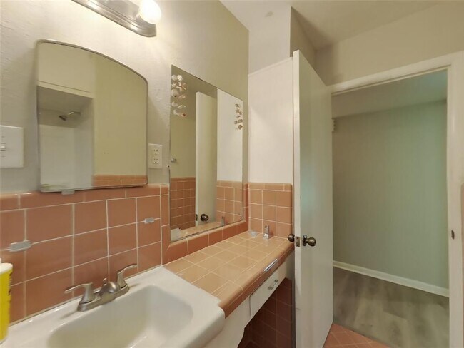 Building Photo - 1308 Shady Grove Path