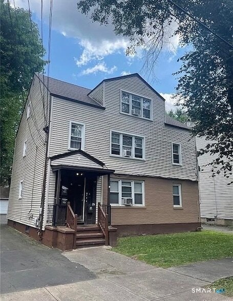 Building Photo - 35 Goodyear St