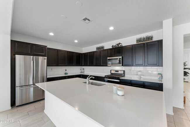 Building Photo - 23138 E Camina Plata