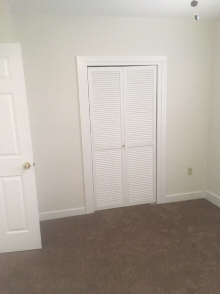 Bedroom - 42 Silver St