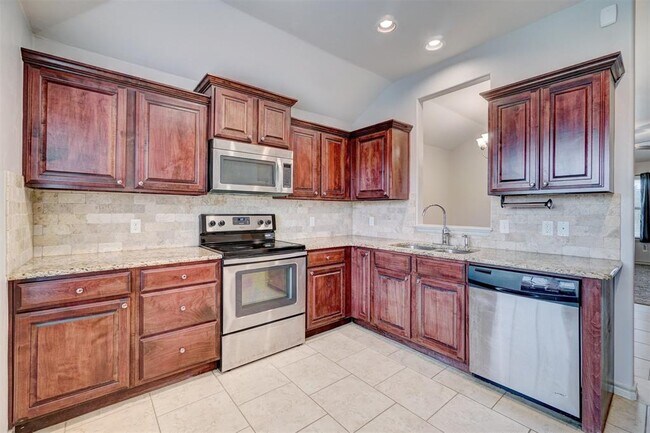 Building Photo - 8033 Waters Edge Way