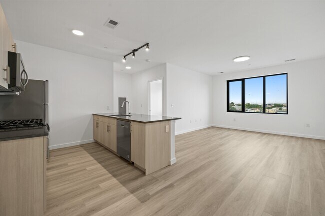Building Photo - 117-121-121 Prospect Ave