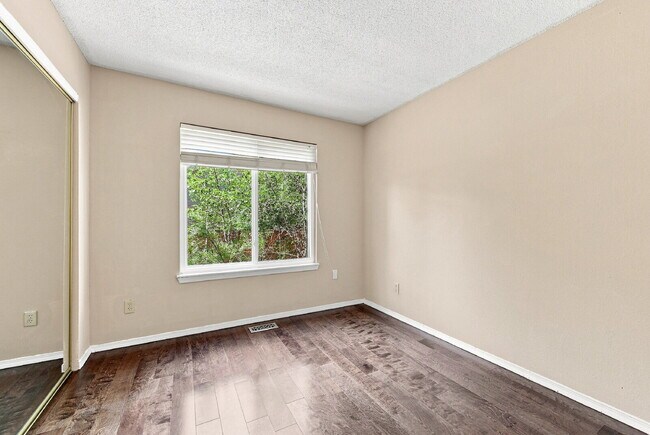Building Photo - $3,048.95 with $300 Cleaning Voucher, 3 Beds - 2 Bath, Single Family Home in Highlands Ranch with...