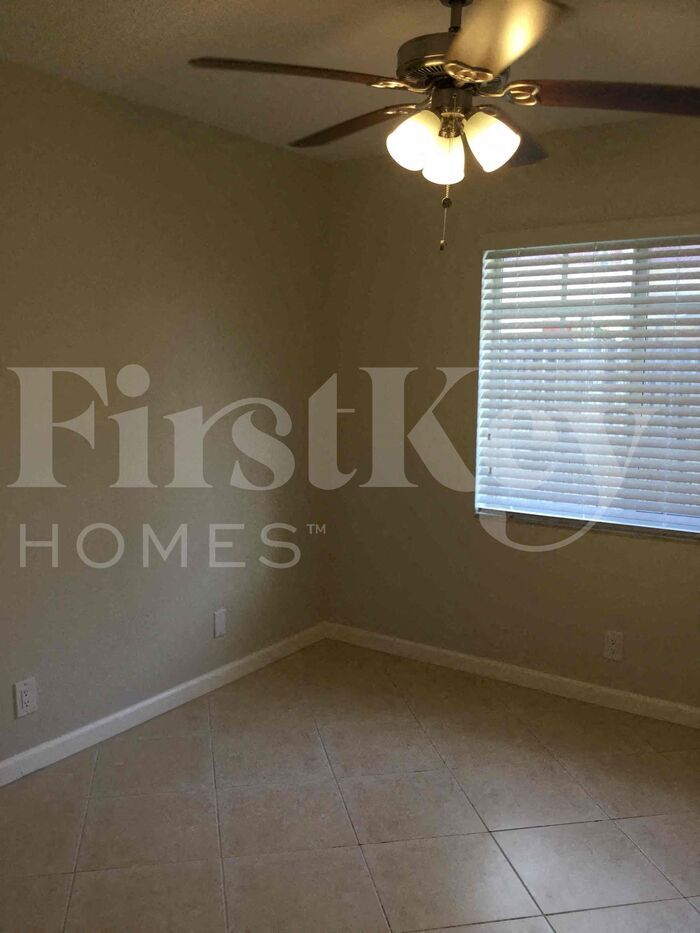 Building Photo - 7131 NW 46th Ct