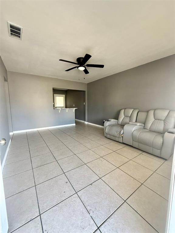 Building Photo - 822 Ariana St