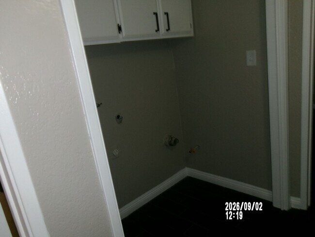 Building Photo - 6811 Klamath Way