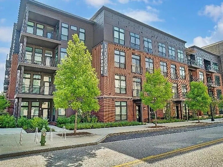 Building Photo - 6633 Dale Dr