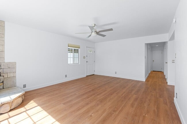 Building Photo - 4 bed/ 3 bath Single-Family Home in North Napa