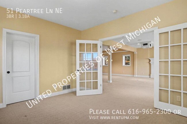 Building Photo - 51 Peartree Ln NE