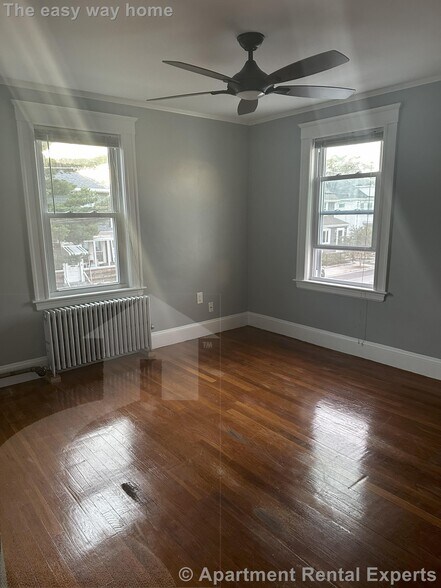 Building Photo - 62-64 Billings Ave Unit #2