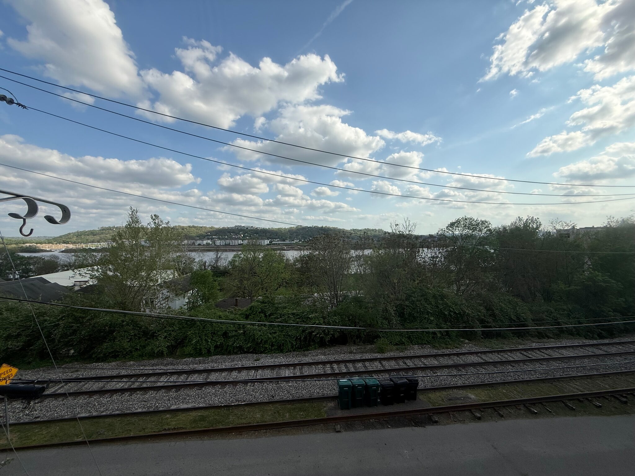 Building Photo - 2308 Gladstone Ave