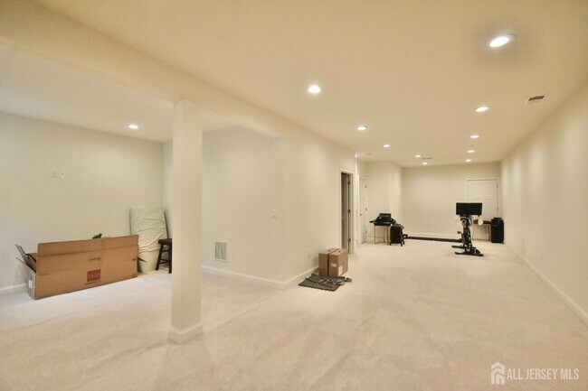 Building Photo - 61 McCormick Ave S