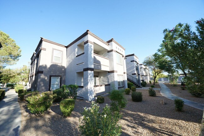 Building Photo - 7255 W Sunset Rd
