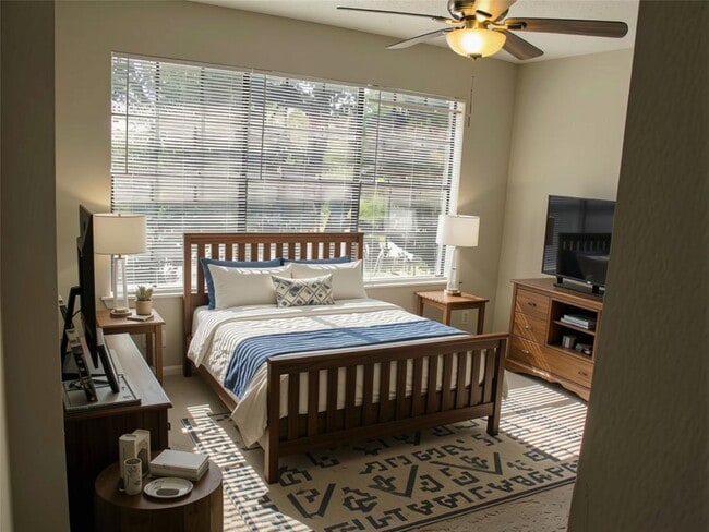 Building Photo - 509 Algerita Dr