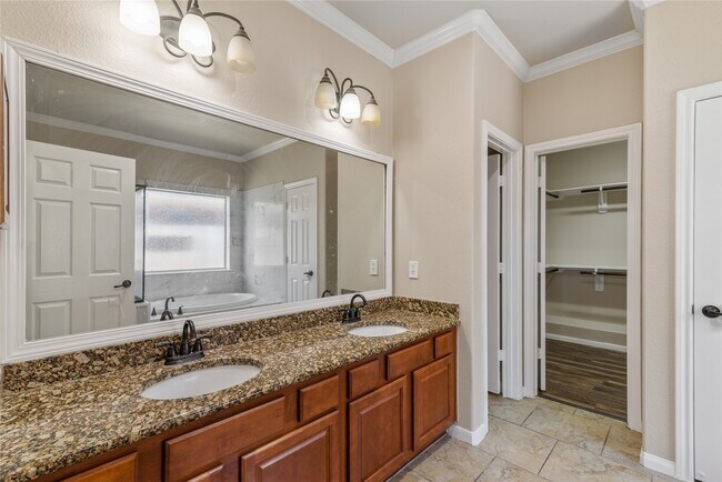 Building Photo - 24822 Dutton Point Dr