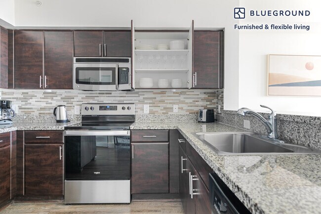 Building Photo - 987 SW 37th Ave