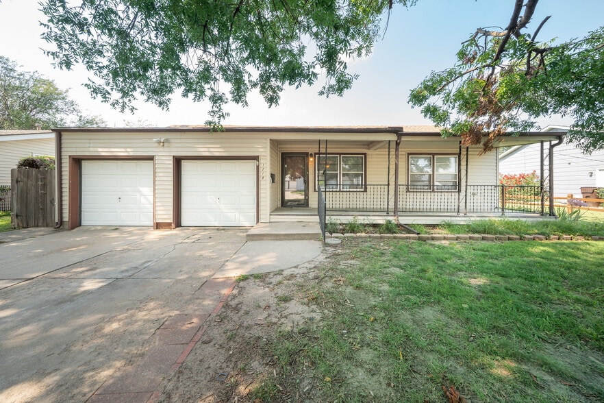 Primary Photo - 1218 W Jewell St