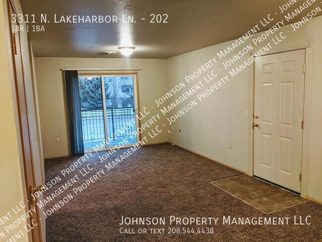 Building Photo - 3311 N Lakeharbor Ln