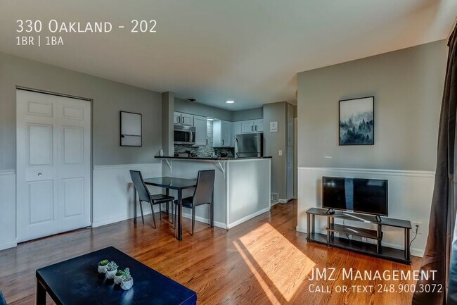Building Photo - 330 Oakland-202