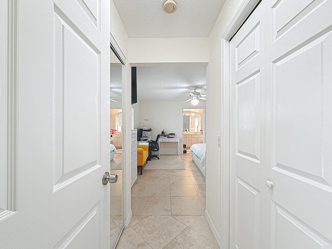 Building Photo - 1366 SW 9th Ave