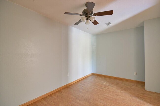 Building Photo - 3938 Forest Bluff Dr