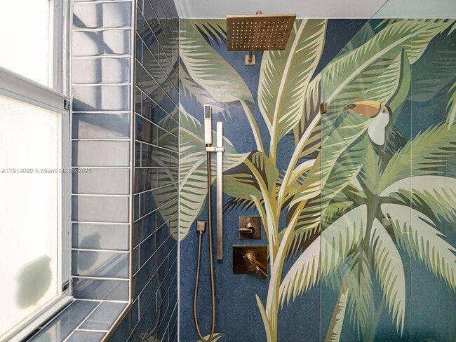 Building Photo - 1528 Drexel Ave