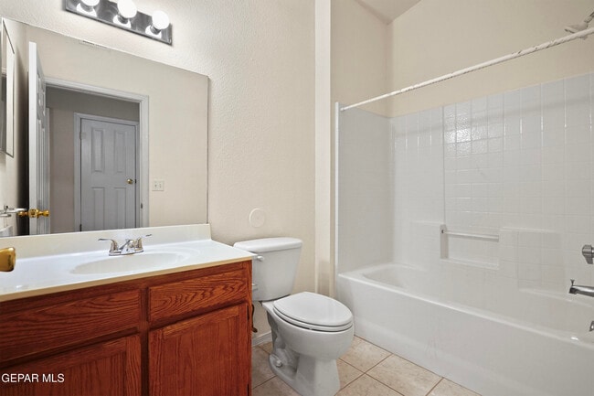 Building Photo - 871 Luisa Guerra Dr
