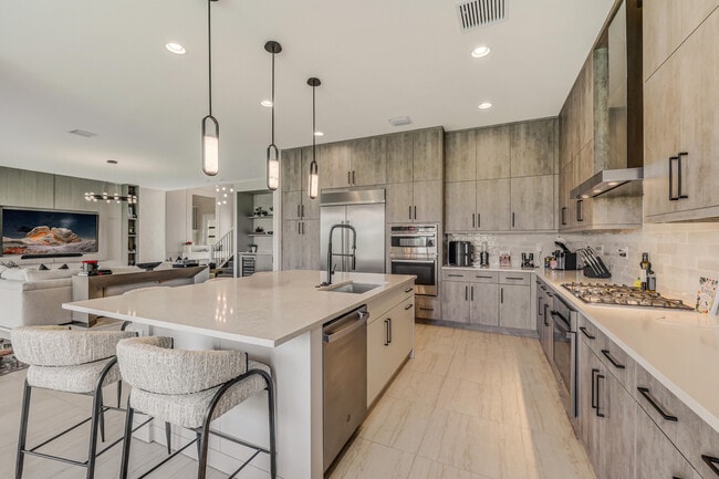 Building Photo - 8283 Royal County Down Rd