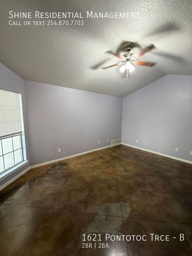 Building Photo - 1621 Pontotoc Trce