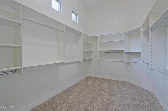 Building Photo - 9311 E Cavalry Dr