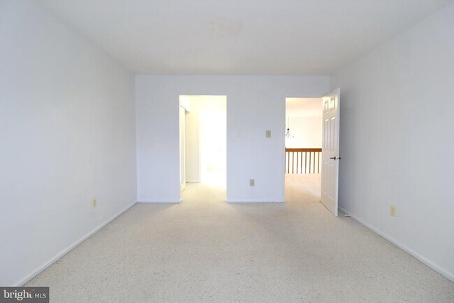 Building Photo - 30 Chicopee Dr