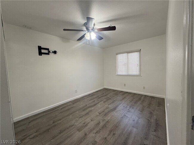 Building Photo - 6208 Ilanos Ln
