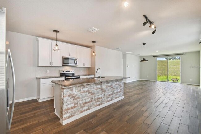 Building Photo - 3218 Bella Vista Dr