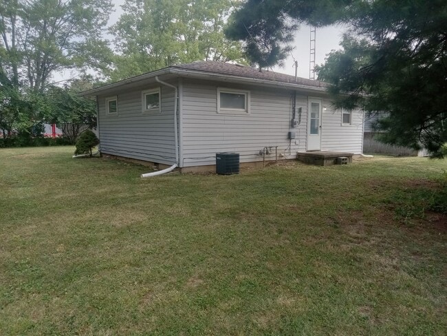 Building Photo - ? A Cute & Quaint Hidden Gem – Your Slice ...