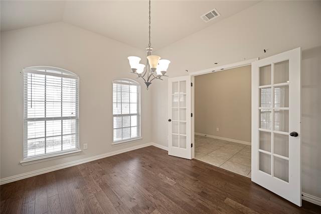 Building Photo - 2306 Lucerne Dr