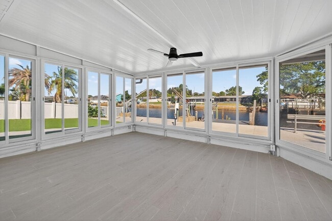 Building Photo - 12734 2nd Isle