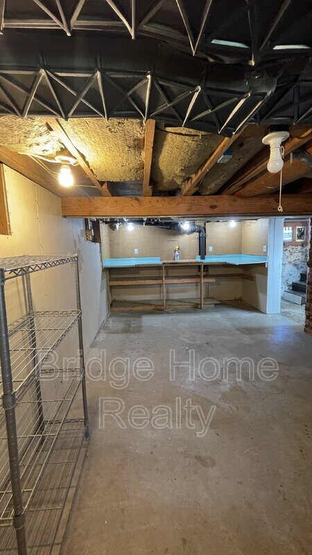 Building Photo - 507 Cherry St