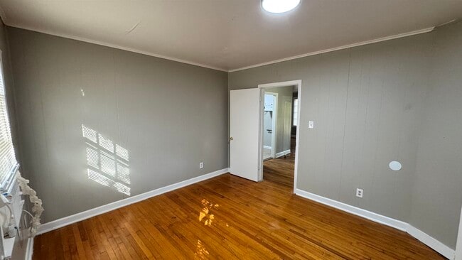 Building Photo - 1041 Isabelle St