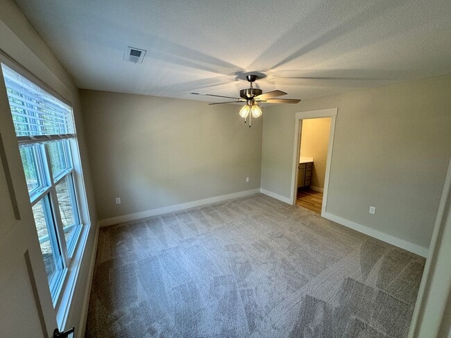 Building Photo - BRAND NEW 3-bedroom Duplex in Irvine Acres!